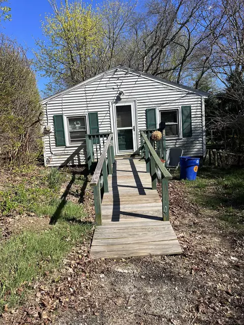 10 Belvidere St, New London, CT 06320