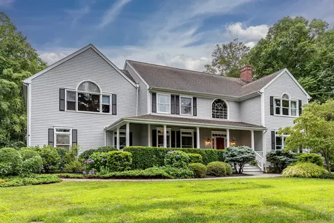 33 Marlin Rd, Sandy Hook, CT 06482