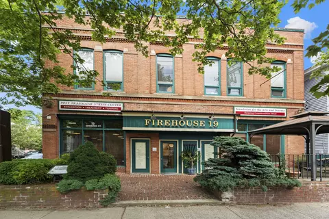 15 Edwards St, New Haven, CT 06511
