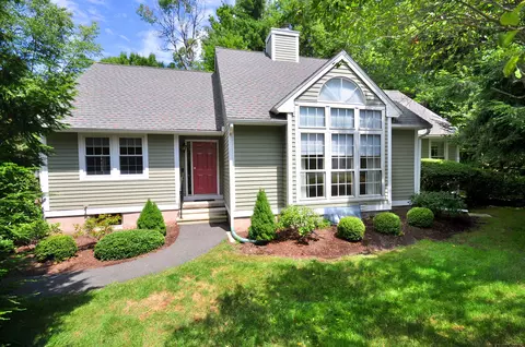 2 Whytewood Ln #2, Granby, CT 06035