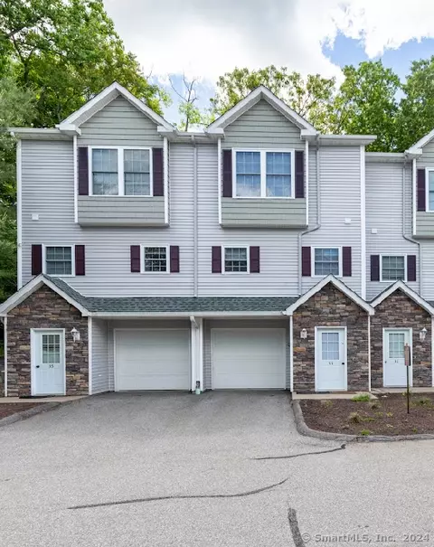 296 Hamilton Ave #33, Norwich, CT 06360
