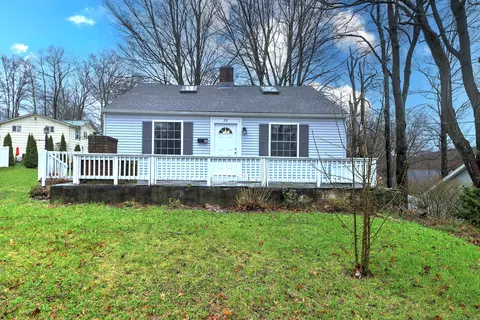 28 Maloney Ct, Winchester, CT 06098