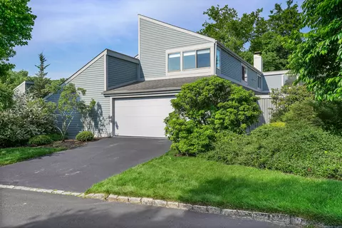 106 Harvest Cmns #106, Westport, CT 06880