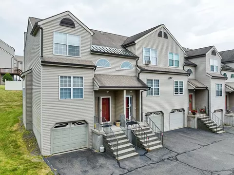 24 Taft Pt # 37, Waterbury, CT 06708