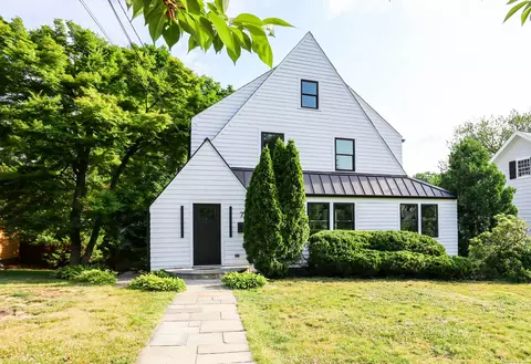 7 Howes Ave, Stamford, CT 06906