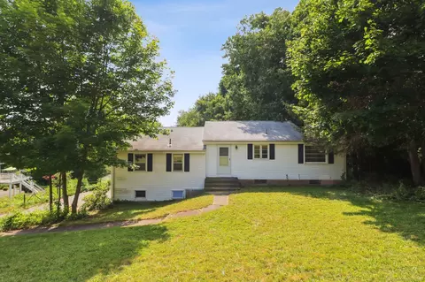 93 Bayberry Rd, Glastonbury, CT 06033