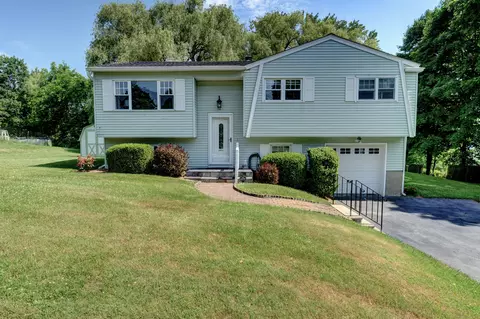 76 Starview Dr, Torrington, CT 06790