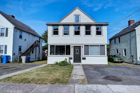 21 Willoughby St, Bristol, CT 06010