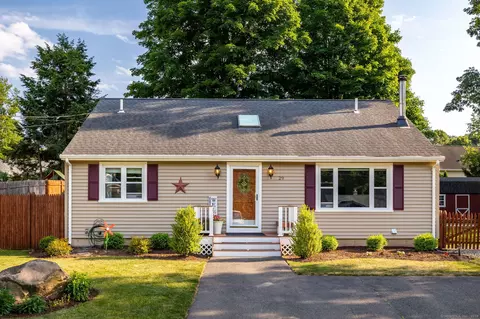 29 Buena Vista Dr, Farmington, CT 06085