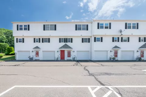25 Commodore Cmns #25, Derby, CT 06418
