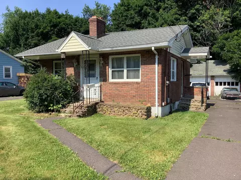42 Summary St, Meriden, CT 06451