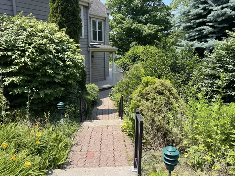 56 Quarry Dock Rd #56, Branford, CT 06405