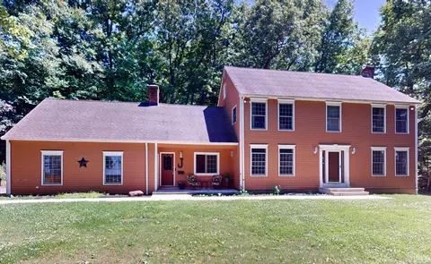 3295 Mountain Rd, Suffield, CT 06093