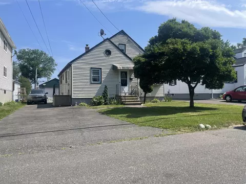 77 Robin St, Bridgeport, CT 06606