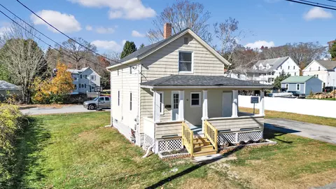 72 Marshall St, Putnam, CT 06260