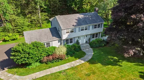 8 Clover Ln, Westport, CT 06880