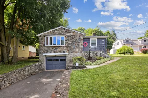15 Howard Ave, Bristol, CT 06010