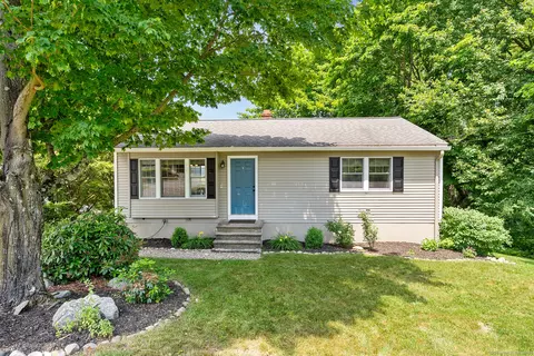 239 Bunker Hill Rd, Watertown, CT 06795