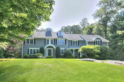 37 Pumpkin Hill Rd, Westport, CT 06880