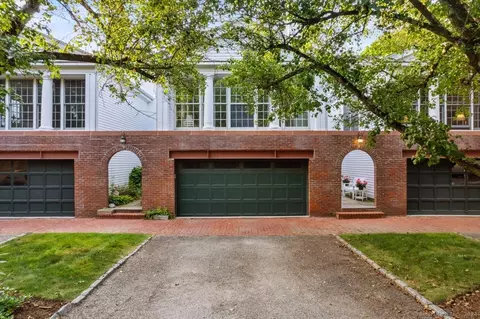 18 Fair St #9, Guilford, CT 06437