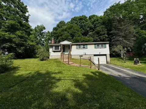150 Colony Dr, Winchester, CT 06098