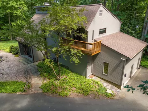 18 High Ridge Dr, Granby, CT 06035