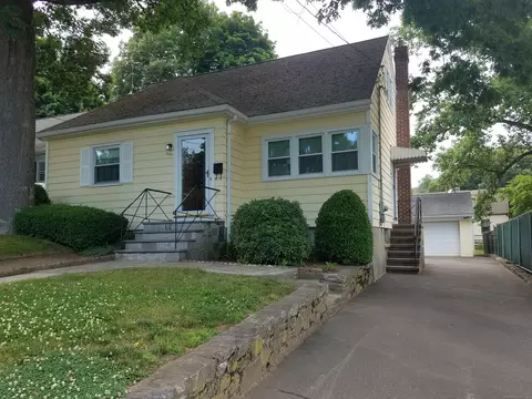 266 Ruth St, Bridgeport, CT 06606