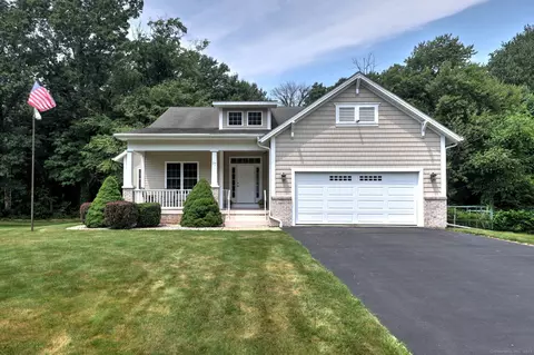 17 Harvest Ln, Bloomfield, CT 06002