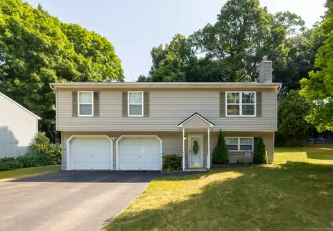 211 Stonybrook Rd, Waterbury, CT 06705