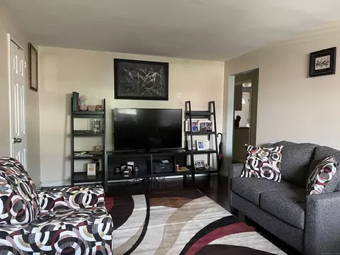 235 Seaton Rd #2, Stamford, CT 06902
