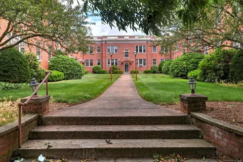 131 Fountain St #B1, New Haven, CT 06515