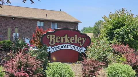 122 Wakefield Cir #122, East Hartford, CT 06118