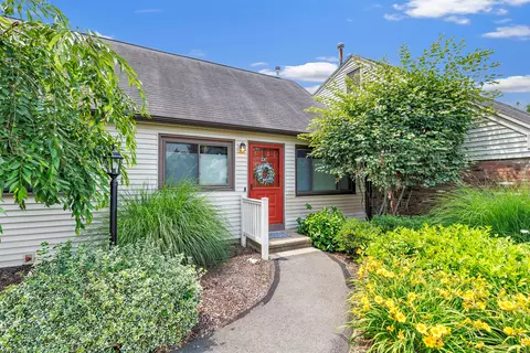 43 Dannys Way #43, Wallingford, CT 06492