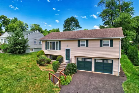 73 Parkwood Ave, Waterbury, CT 06708
