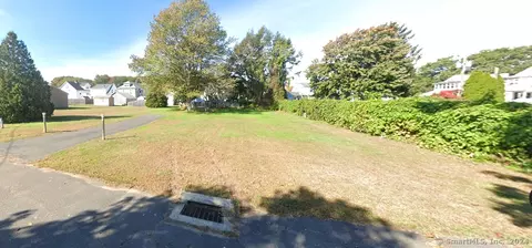 22 Charles St, Enfield, CT 06082