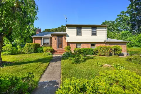 6 Ridge Dr S, Old Saybrook, CT 06475