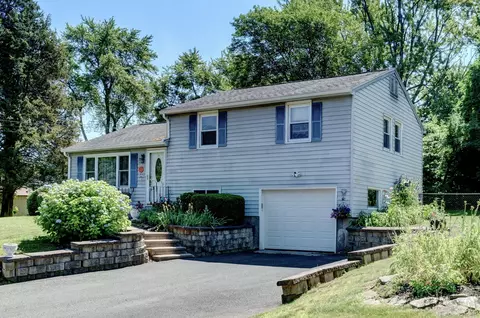129 Overlook Rd, South Windsor, CT 06074