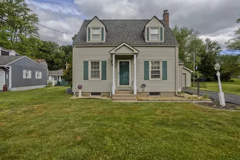 7 Ahern Ave, Windsor Locks, CT 06096