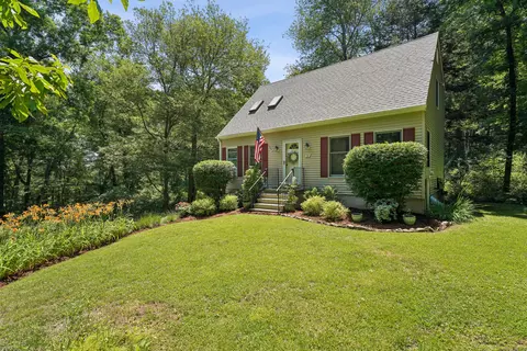 57 Hunts Brook Rd, Quaker Hill, CT 06375