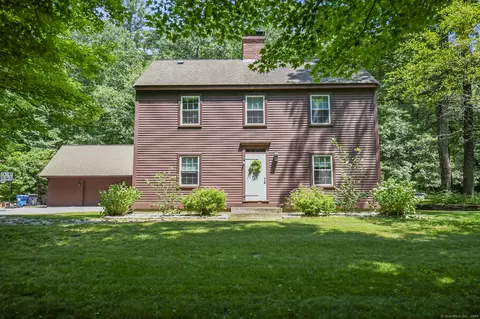 15 Paine District Rd, Woodstock, CT 06281