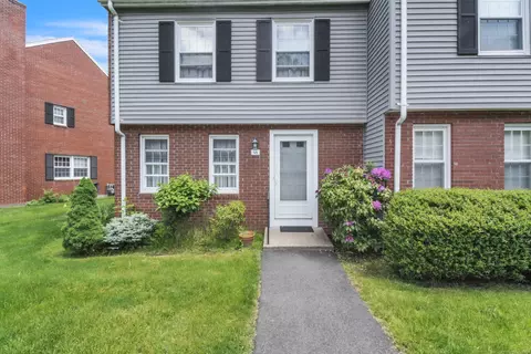 3 Barrington Dr #A, Wethersfield, CT 06109