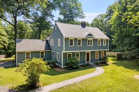 18 Saddlebrook Dr, Killingworth, CT 06419