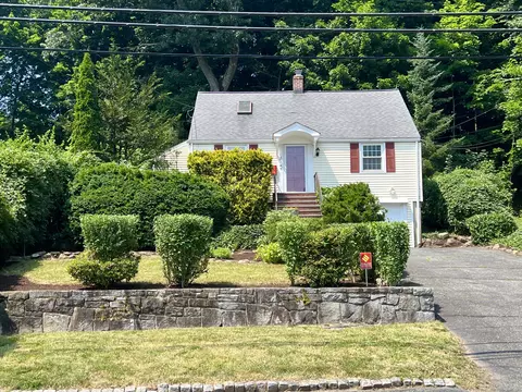 3 Bartlett Ave, Norwalk, CT 06850