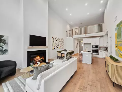 13 Hillcrest Dr #34, Woodbridge, CT 06525