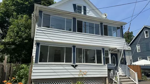 3 South St, Enfield, CT 06082