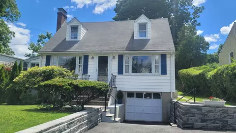 7 Hoover Rd, Greenwich, CT 06878