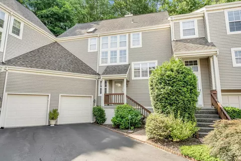 614 Foxboro Dr #614, Norwalk, CT 06851