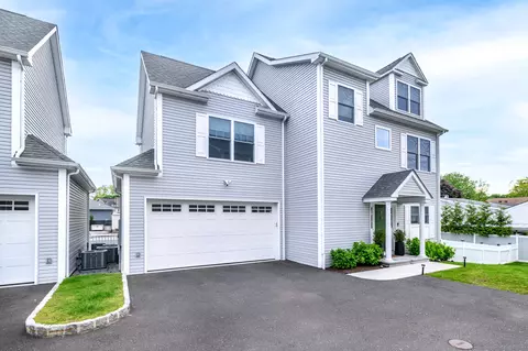 604 Newfield Ave #D, Stamford, CT 06905