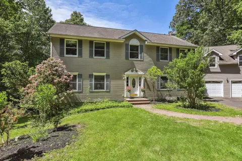 62 Judith Dr, Danbury, CT 06811