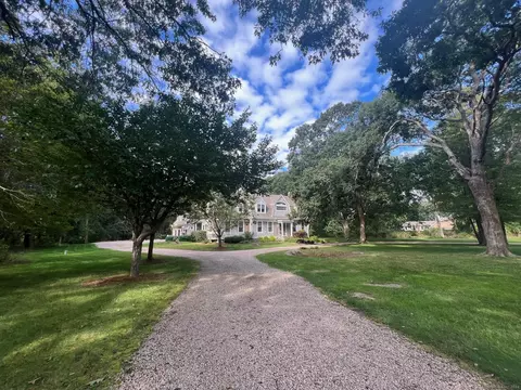 112 Wamphassuc Rd, Stonington, CT 06378